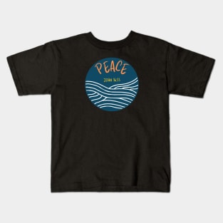 Bible verse peace design - Christian apparel Kids T-Shirt